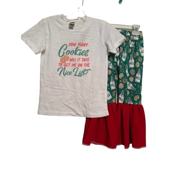 NWT Boutique “show many Cookies Will It Take To Get On The Nice List” Outfit 4T - Picture 1 of 2